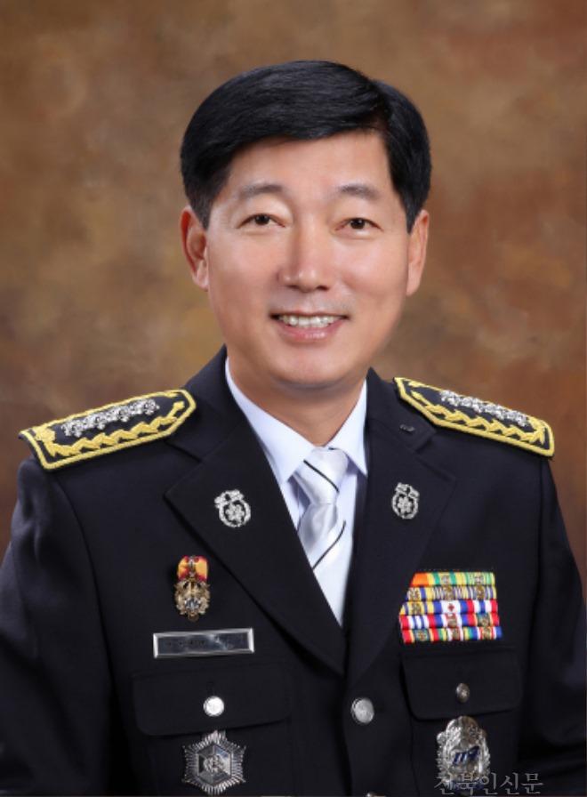안준식 소방서장.jpg