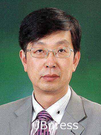 우석대학교 이홍기 교수, ‘세계표 준의 날’ 대통령 표창 수상.JPG