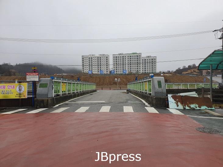 2-26 진안고원시장 주변 시장교 보행환경  개선..5억 투입(시장교 전경사진).jpg