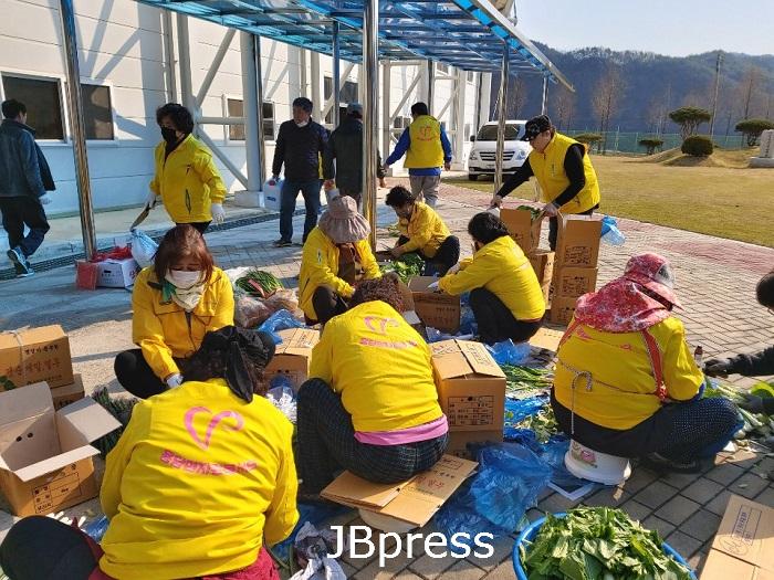 용담면 밑반찬나눔.jpg
