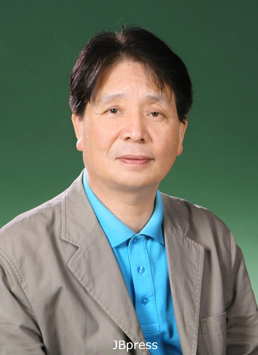 0903문화예술과_제1회남원예총예술인대상조복래(미술)수상(조복래선생님).jpg