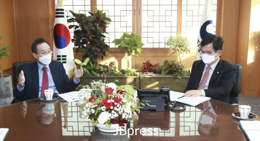 211026-벼병해충피해허태웅농촌진흥청장면담1.jpg