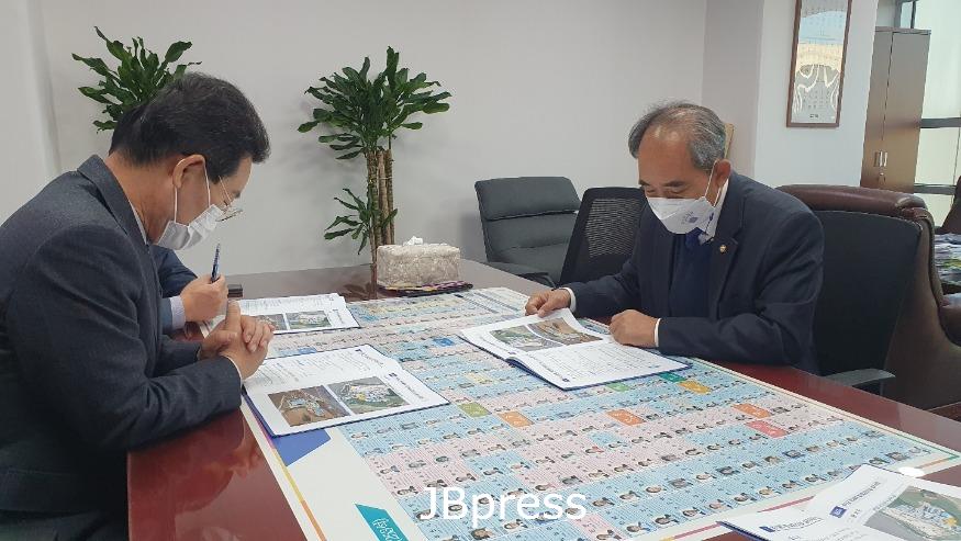 권익현부안군수_내년도국가예산확보총력(윤준병의원).jpg