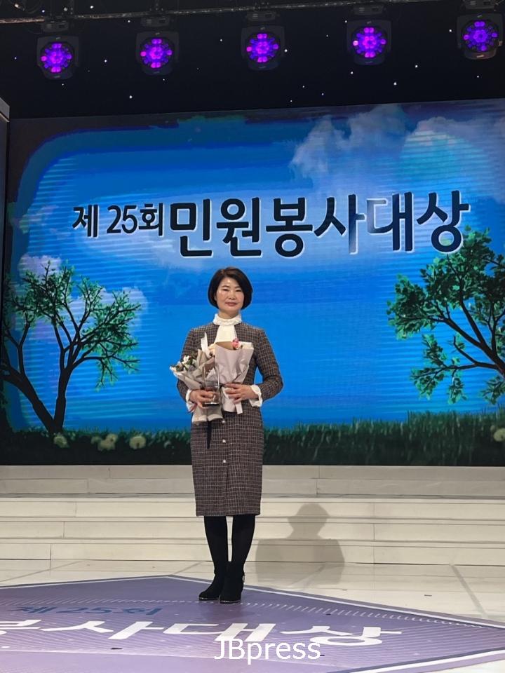 고창군최선임민원팀장_민원봉사대상(1).jpg