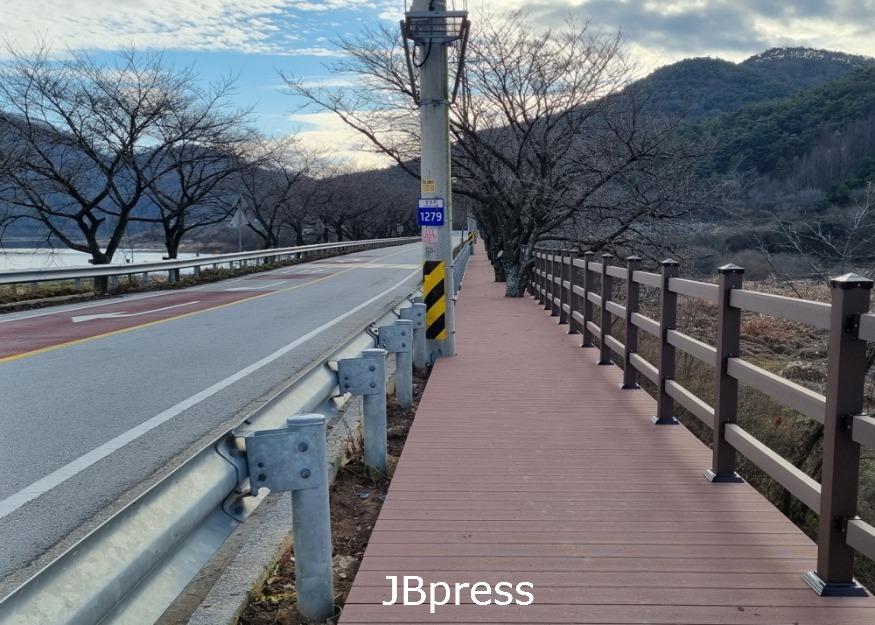 0105우리동네걷고싶은길‘산내면옥정호산책로조성사업’준공1.jpg
