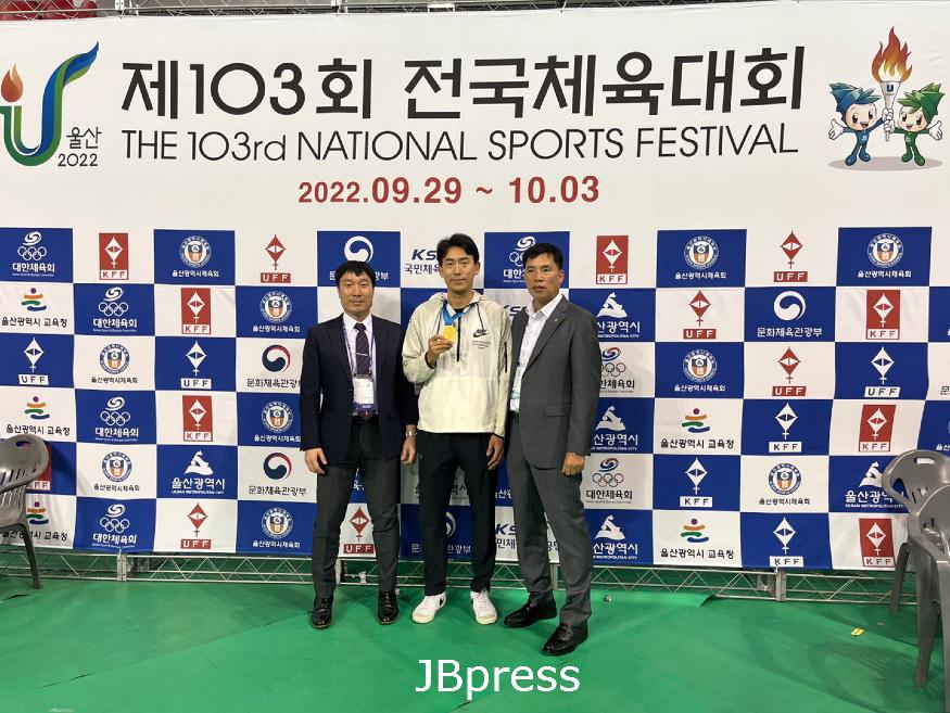 익산시청 펜싱부 권영준, 전국체육대회 금메달 2관왕1.jpeg
