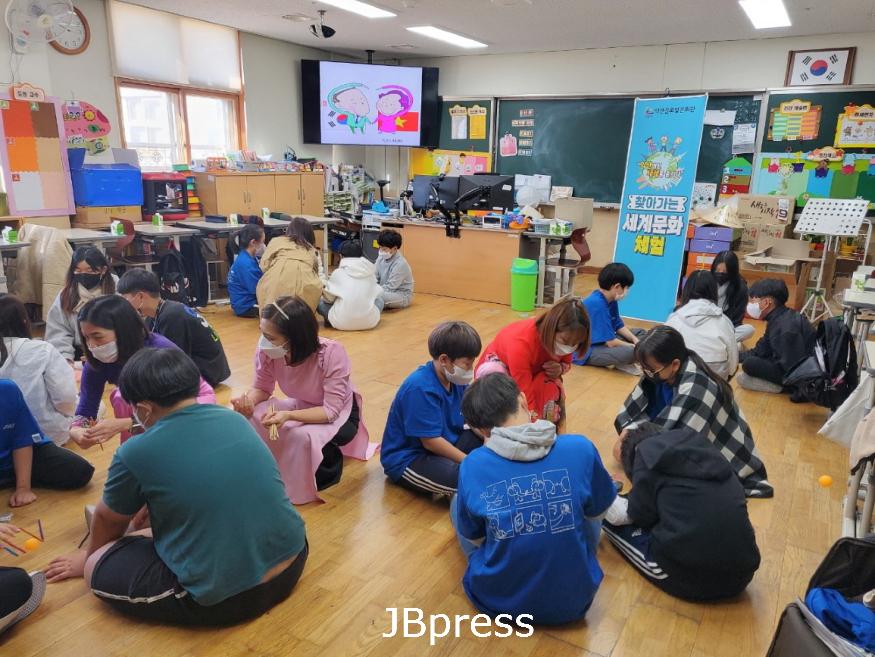 익산글로벌문화관, 찾아가는 세계문화체험교육 인기 (2).jpg