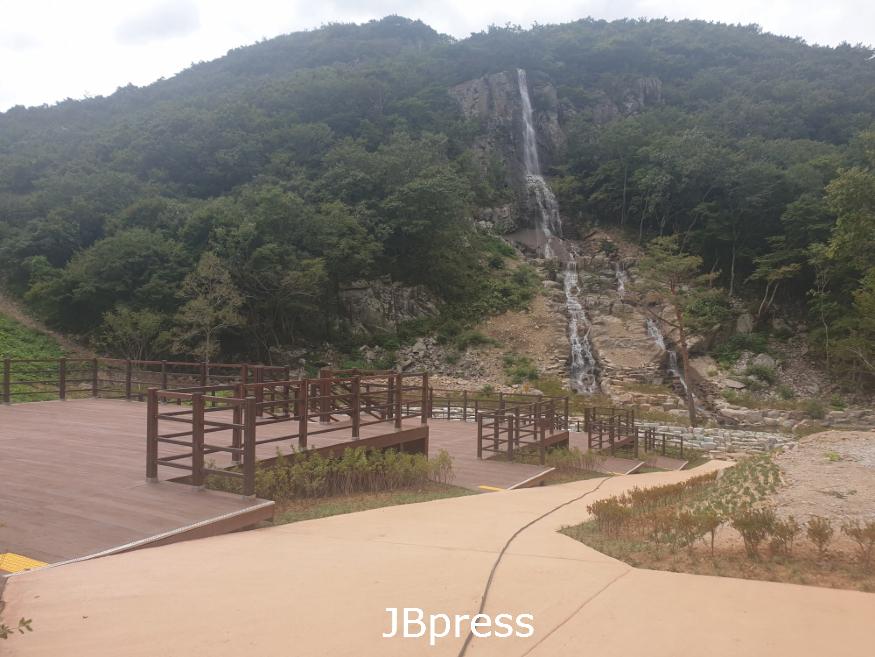 선운산도솔폭포앞무장애데크(2).jpg