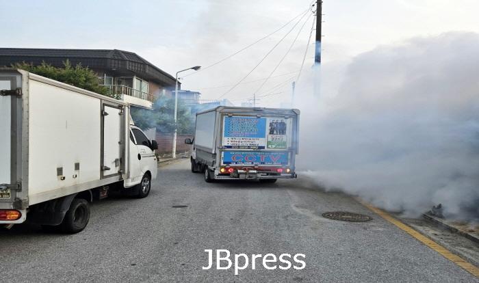 0611 새마을지도자협의회 방역 소독활동.JPG