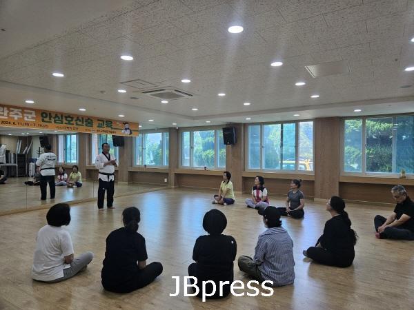 여성단체협의회호신술교육.jpg