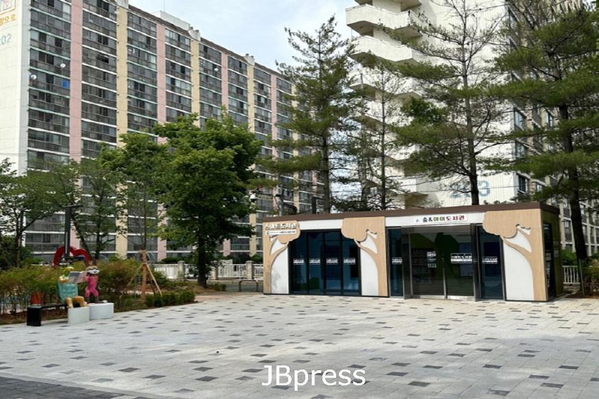 0624(시립도서관)2호점오픈 서성희.jpg