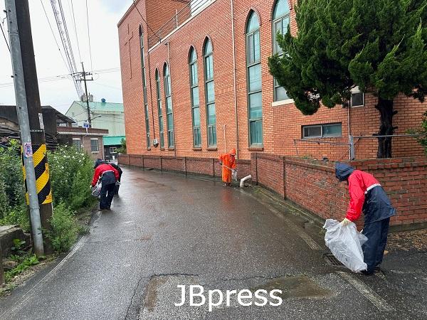 진봉 주민자치 환경정화2.JPG