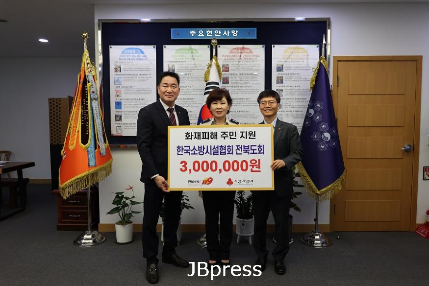 기념사진2.JPG