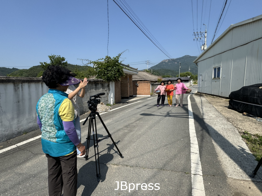 고산화정마을어르신단편영화제작 (2).png