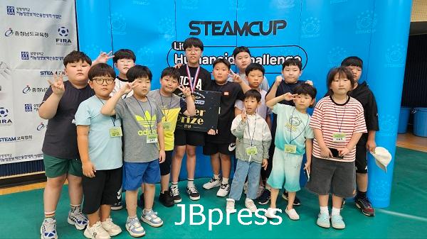 0723 정읍시 청소년 로봇동아리, 세계 AI 로봇 스포츠 한마당 은상 수상.JPG