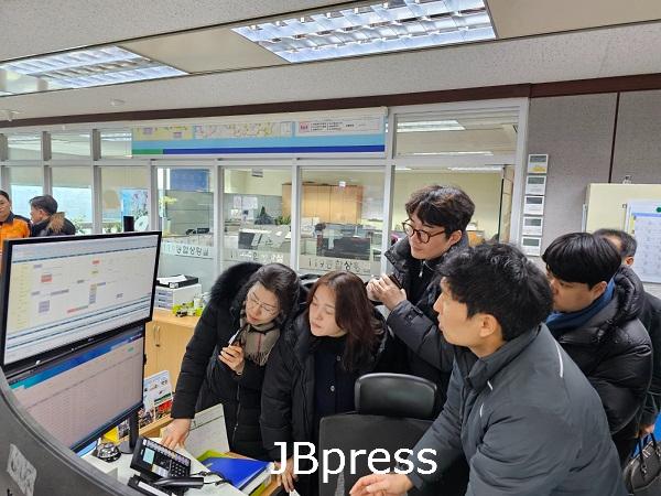 119종합상황실 (서울소방방문) (2).jpg