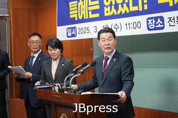 권익현 부안군수 “근거 없는 황당 특혜 의혹 강력 대처” (2).jpg