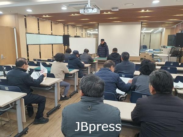 [보도사진] 공무원연금공단  퇴직공무원 봉사역량 강화를 위한 연금 아카데미 개강.JPG