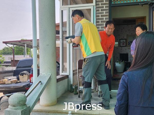 퇴직소방공무원 화재취약 실버세대 안전지킴이 (2).jpg
