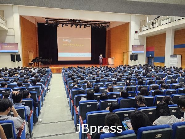 250418상산고 예방교육(여청과).jpg