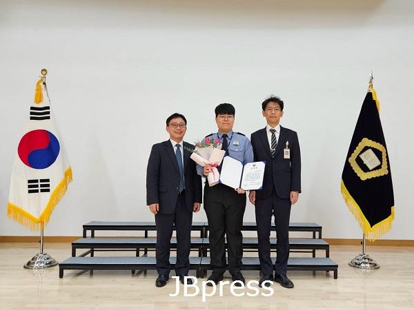 (사진) 20250421 전북병무청, 전주지방법원 박정우 사회복무요원 모범 복무사례 소개.jpg